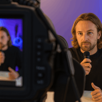 20251207_1555_Man in Focus_remix_01kbwr9kkffsfbz2964ktgr07r